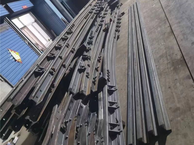 礦山配件